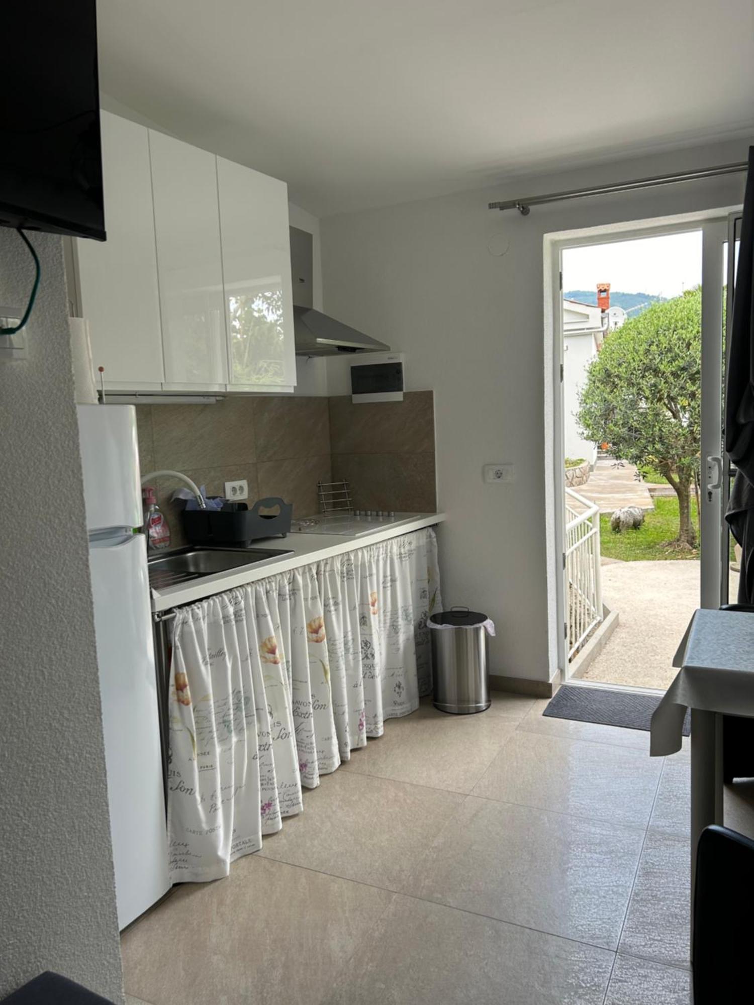 Nika 2 Apartment Ika